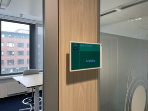 meeting-room-display-outside-meeting-room,-green-screen,-book-room