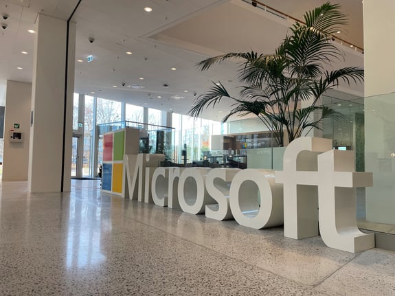 Microsoft logo på gulv