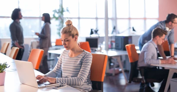 hot desking in the office-3