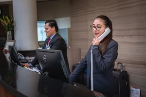 Receptionist-problems-and-front-desk-issues