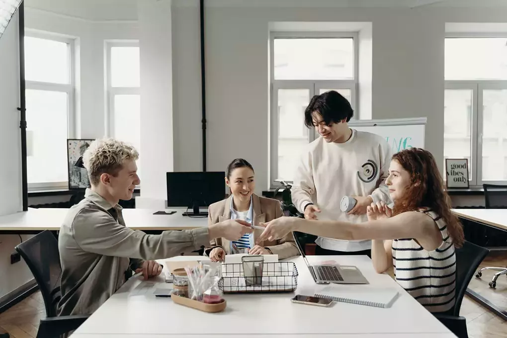 Header_Improve_your_meeting_with_meeting_services