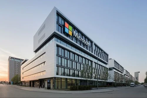 Microsoft-HQ-modern-workplace-design-example